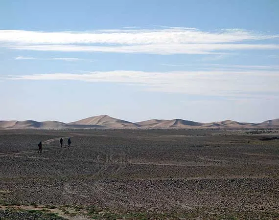 regs plateau caillou desert maroc